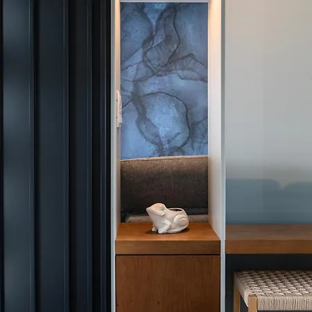 فيلة Stone Nest Podgrade